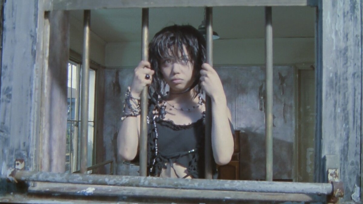 Still from PiCNiC (1996)